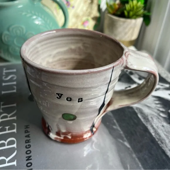 Studio Art Pottery hand thrown Glazed stoneware mug - Picture 2 of 10